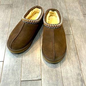 Ugh Tasman Slippers. Never worn.